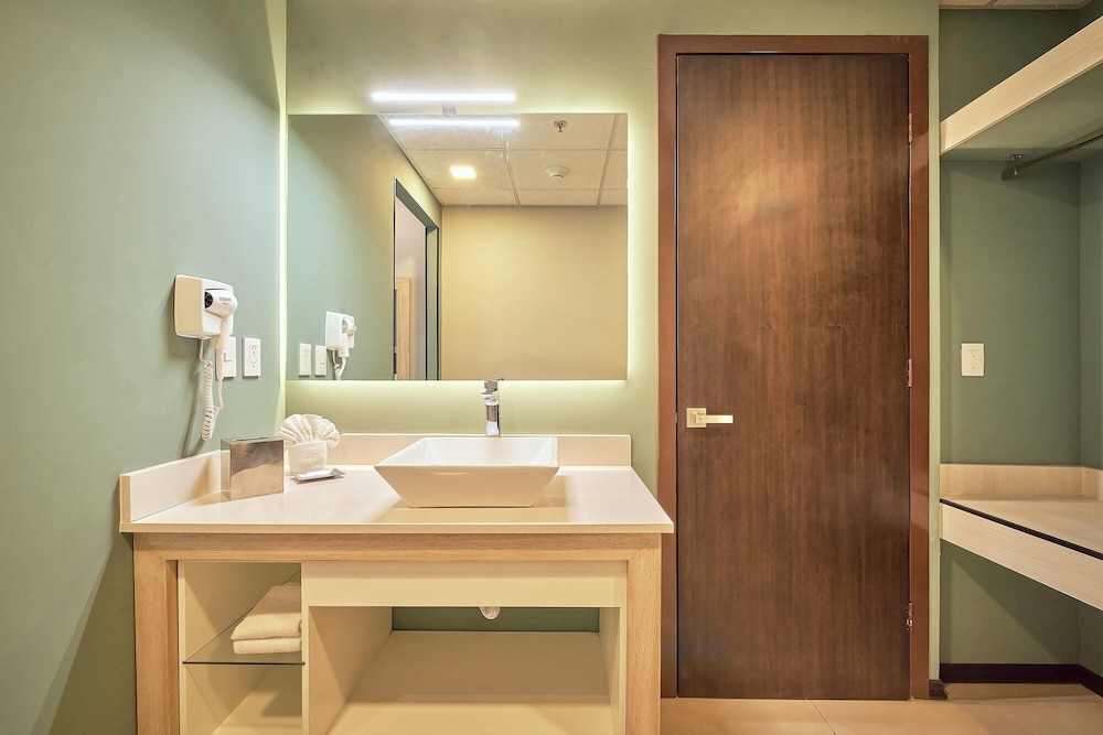 Wyndham Garden Saltillo 35/42