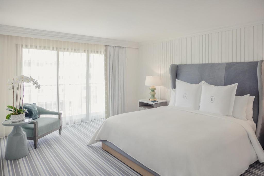 Room, King Bed