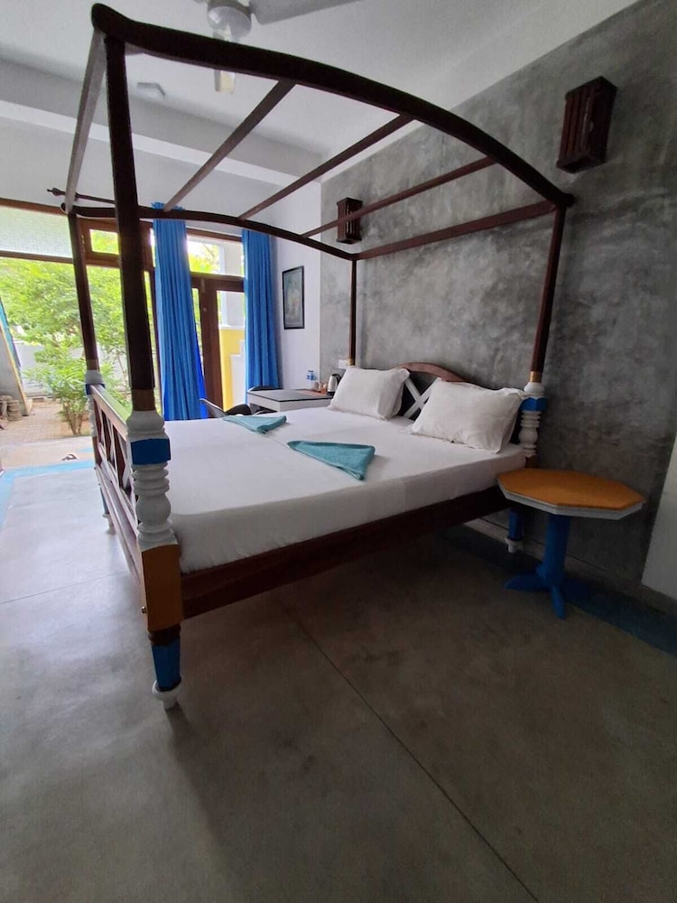 TRADITIONAL, DOUBLE BED