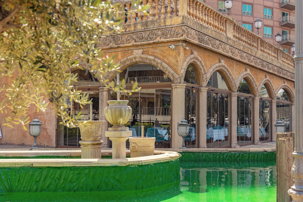Al Habtoor Grand Hotel Beirut 44/50