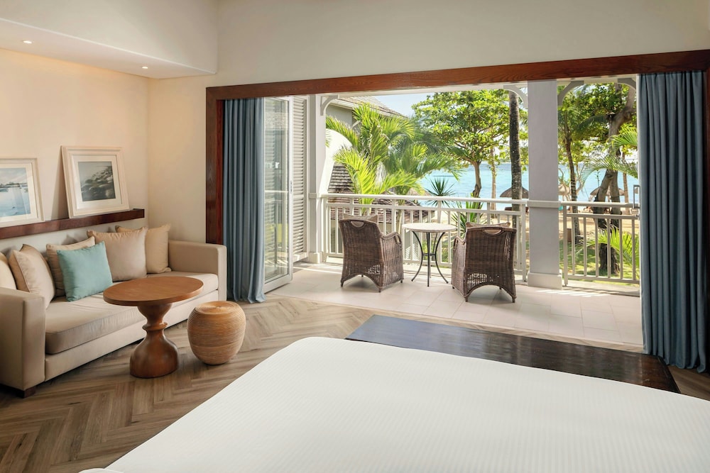 Heaven, Ocean, Junior Suite, King Bed, Sofa, Balcony