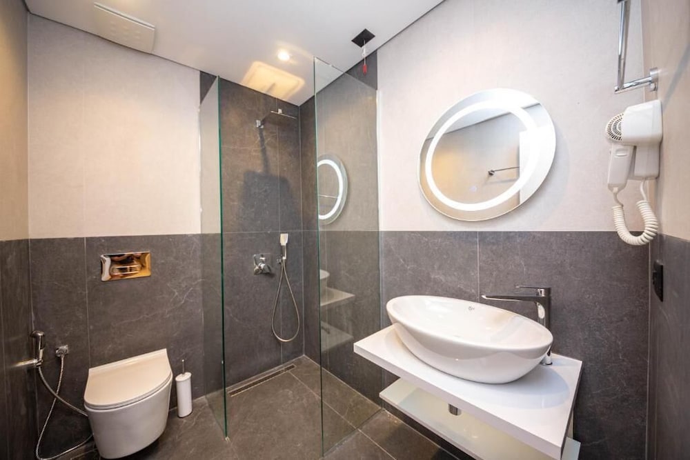 Portanova Hotel Sarande 54/55