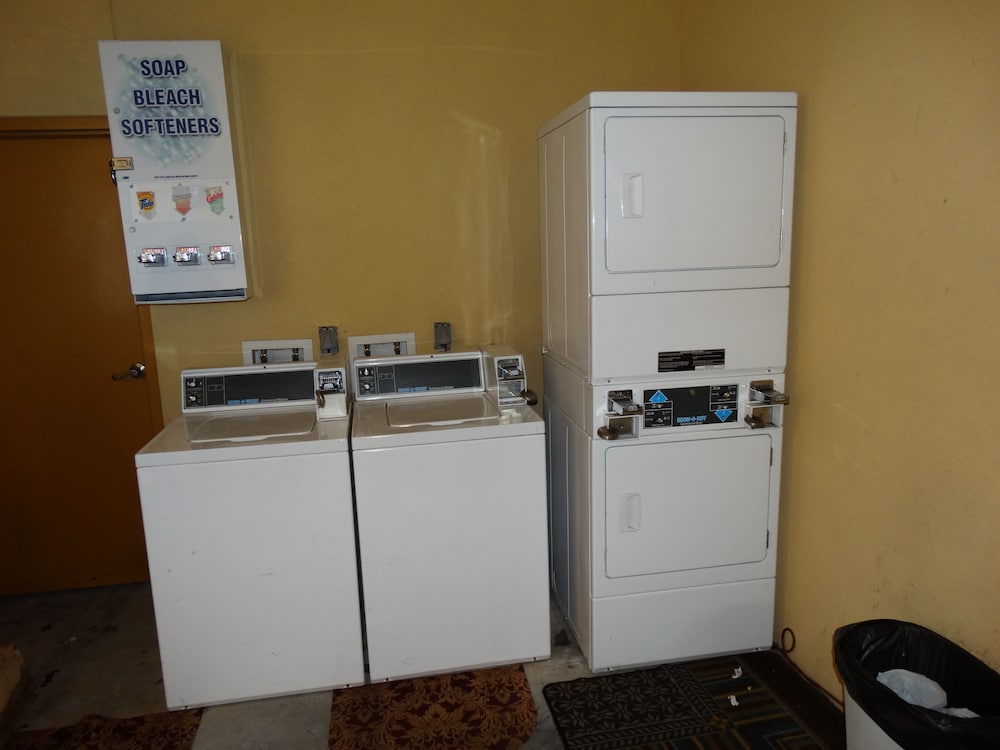 Regency Inn & Suites Baytown 45/62