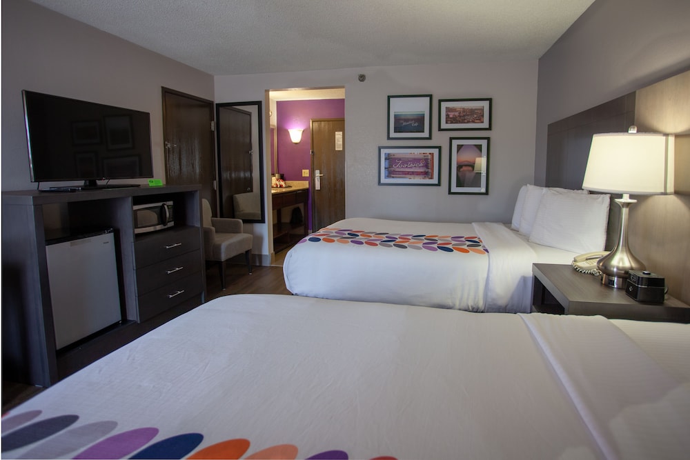 La Quinta Inn & Suites by Wyndham Goodlettsville - Nashville 20/58