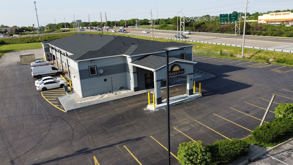 Days Inn By Wyndham Indianapolis East Post Road 43/54