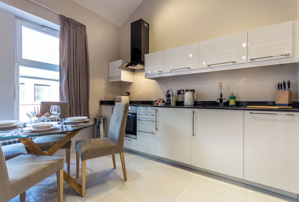 Basinghall Suites 28/33