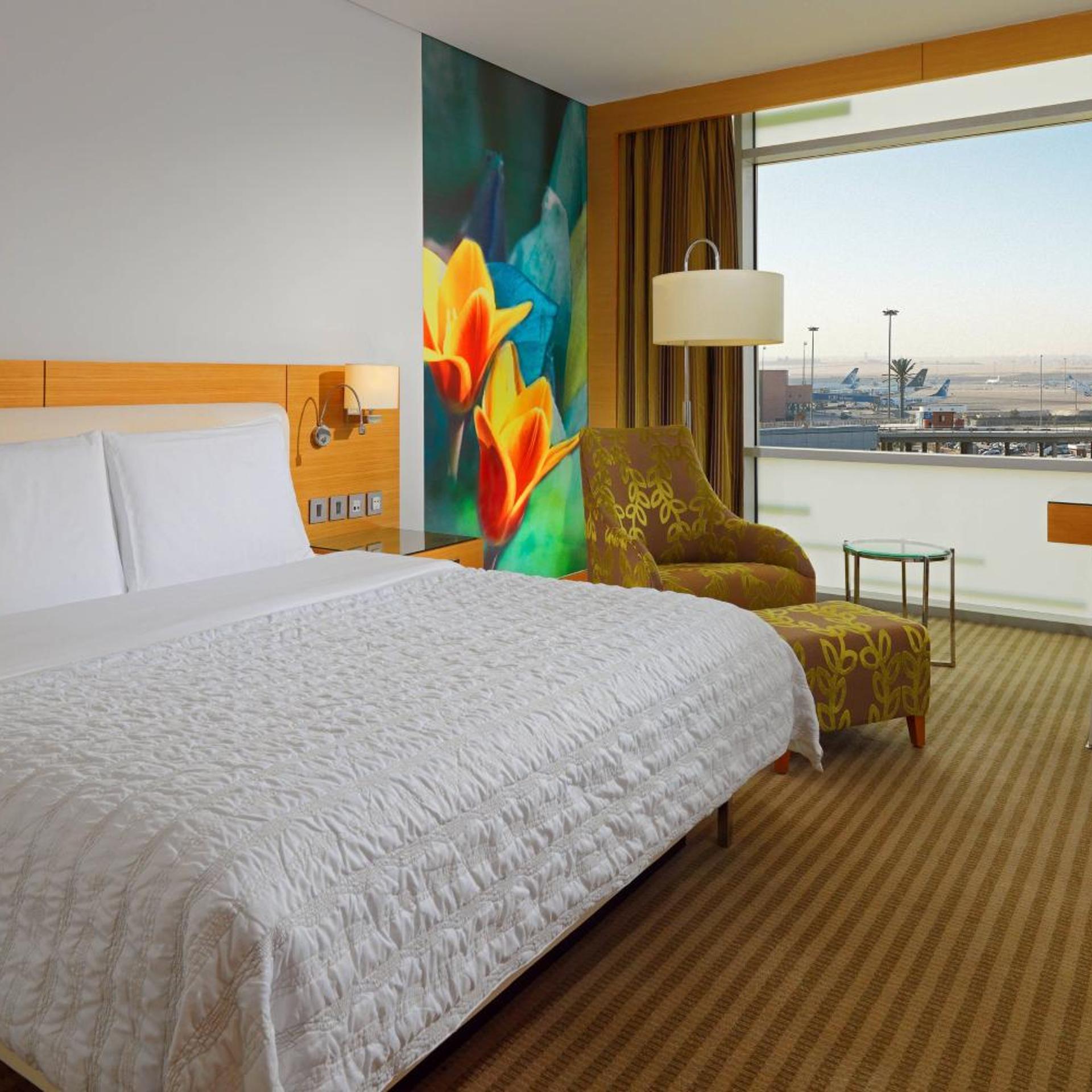Room, King Bed, Club Floor