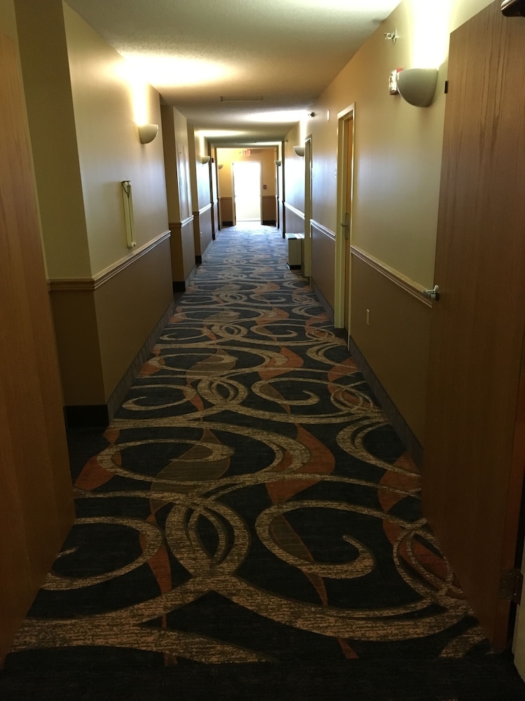 Cabot Inn and Suites 19/50