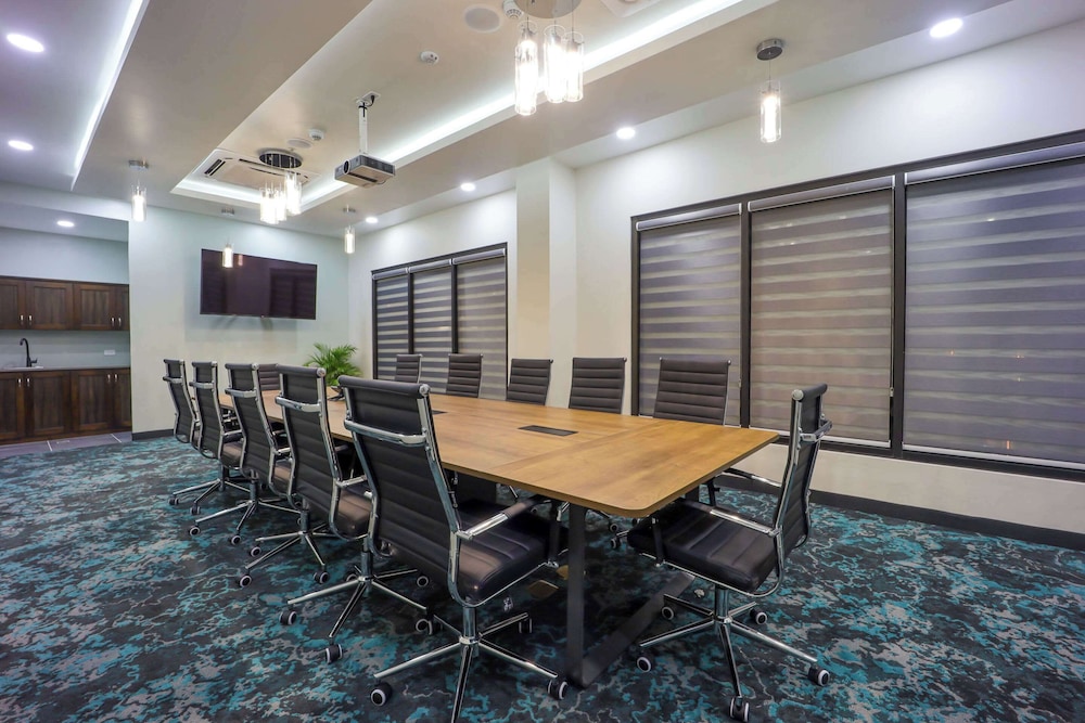 Comfort Inn & Suites Tobago 39/50