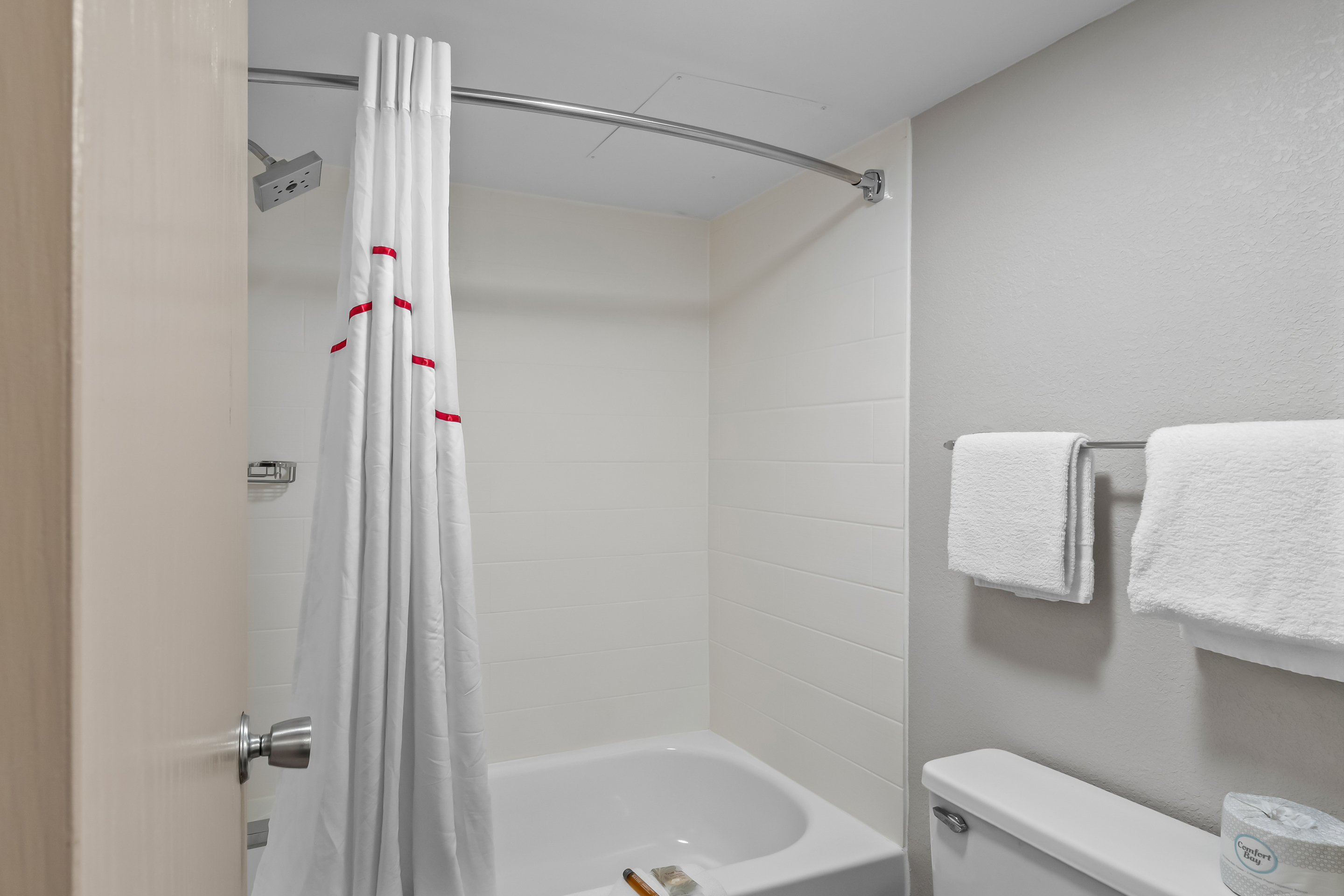 غرفة ديلوكس بسرير كوين، Red Roof Inn Ann Arbor - University Of Michigan South 6/6