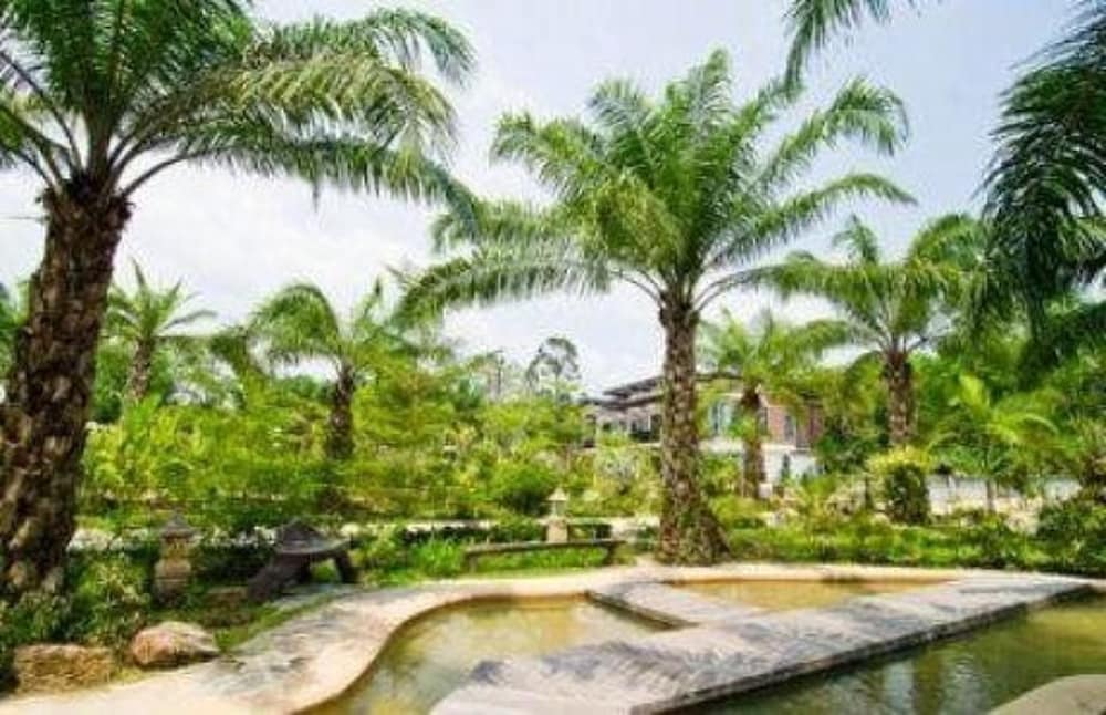 Nattha Waree Hot Spring Resort And Spa 16/28
