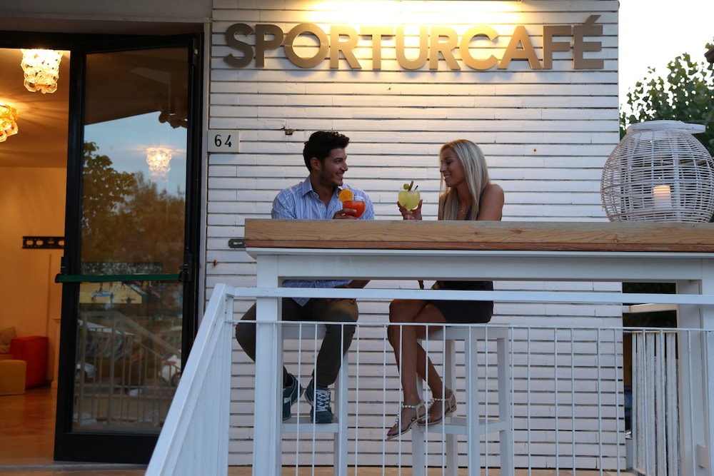 SPORTUR CLUB HOTEL 10/72