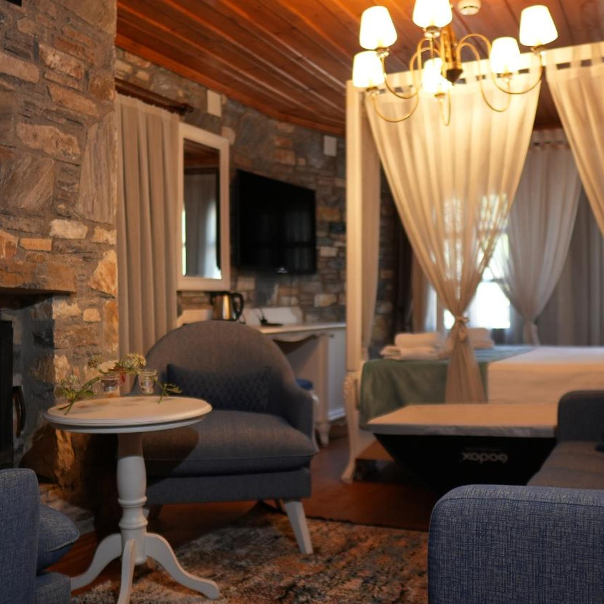 Domatia Stone Hotel 6/10