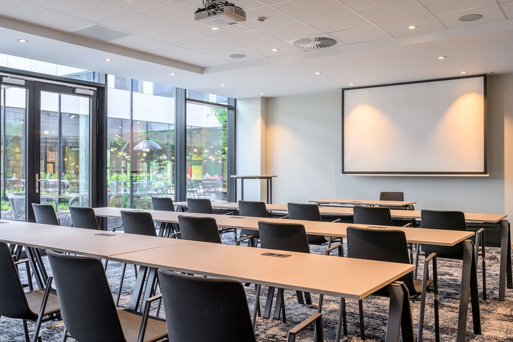 Park Inn by Radisson Antwerp Berchem 59/64