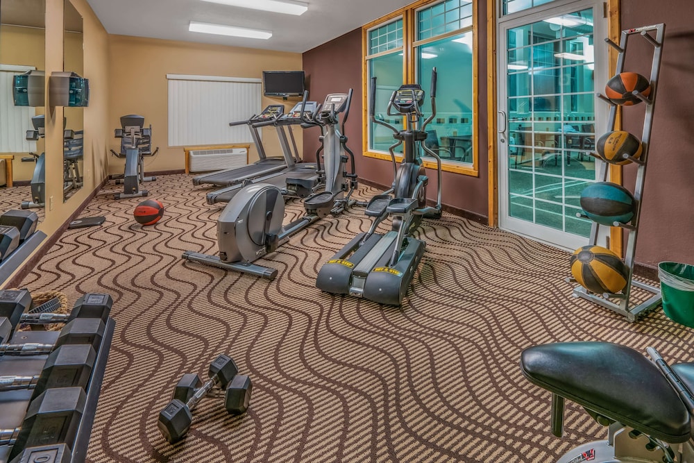 Best Western Plus Riverfront Hotel And Suites 23/37