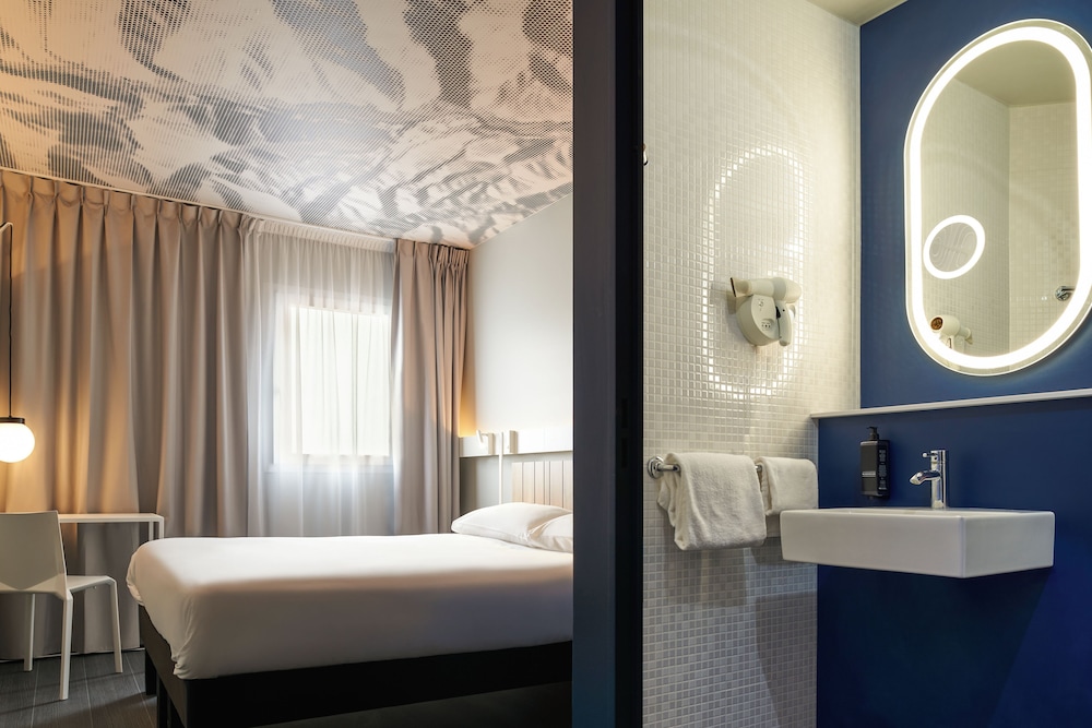 Ibis Clamart Paris Velizy 57/60