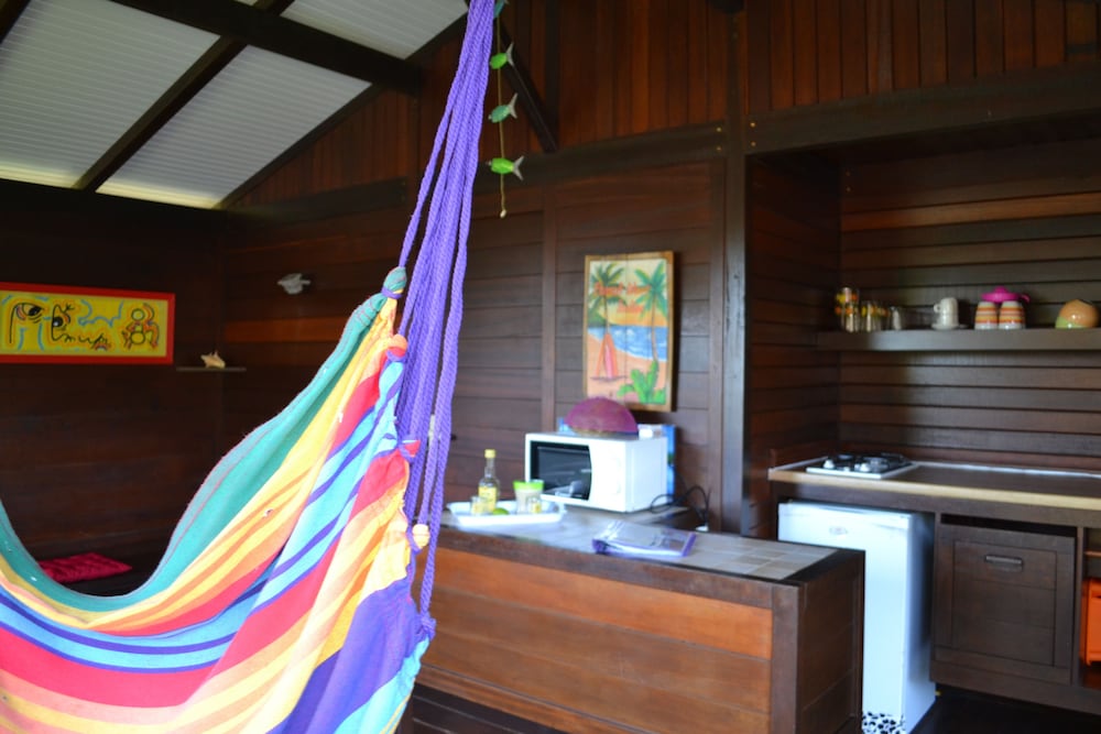 Piton Bungalows 8/50