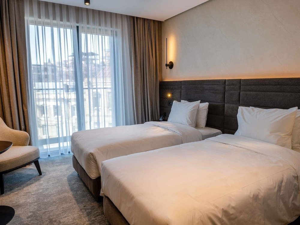 Standard Twin Bed, Novotel Tbilisi Center 5/10