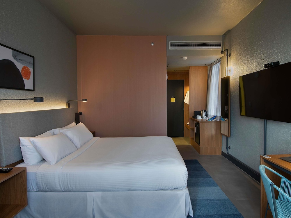 EXECUTIVE, DOUBLE BED