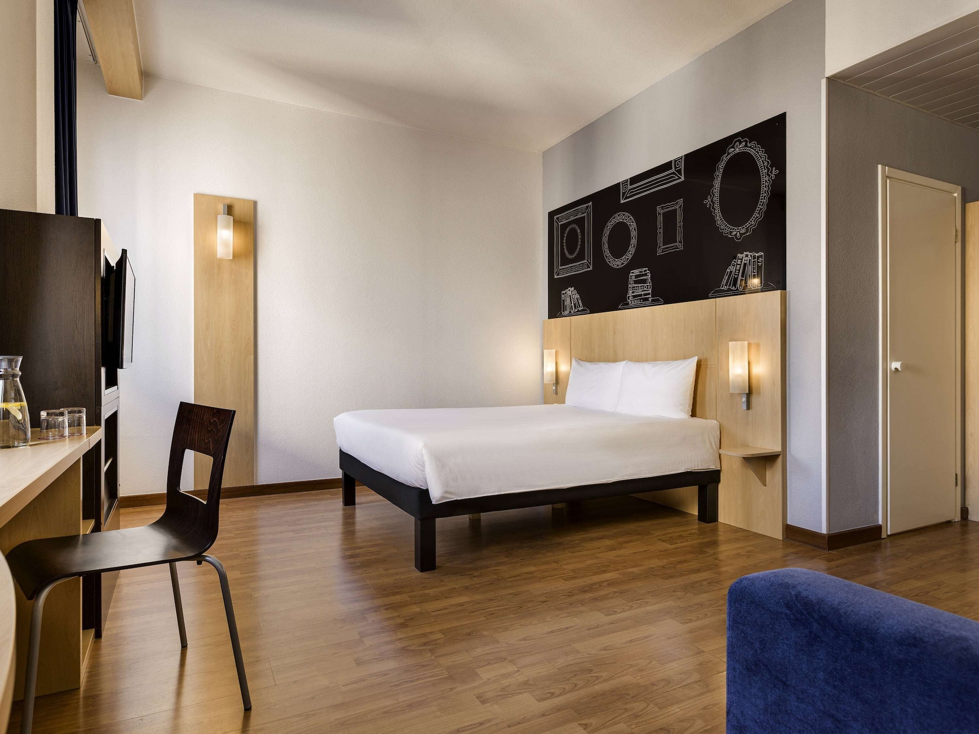 غرفة عائلية بسرير مزدوج وسرير فردي، Ibis Kiev City Center 3/9