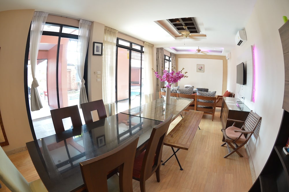 Pratamnak Villa 85/100