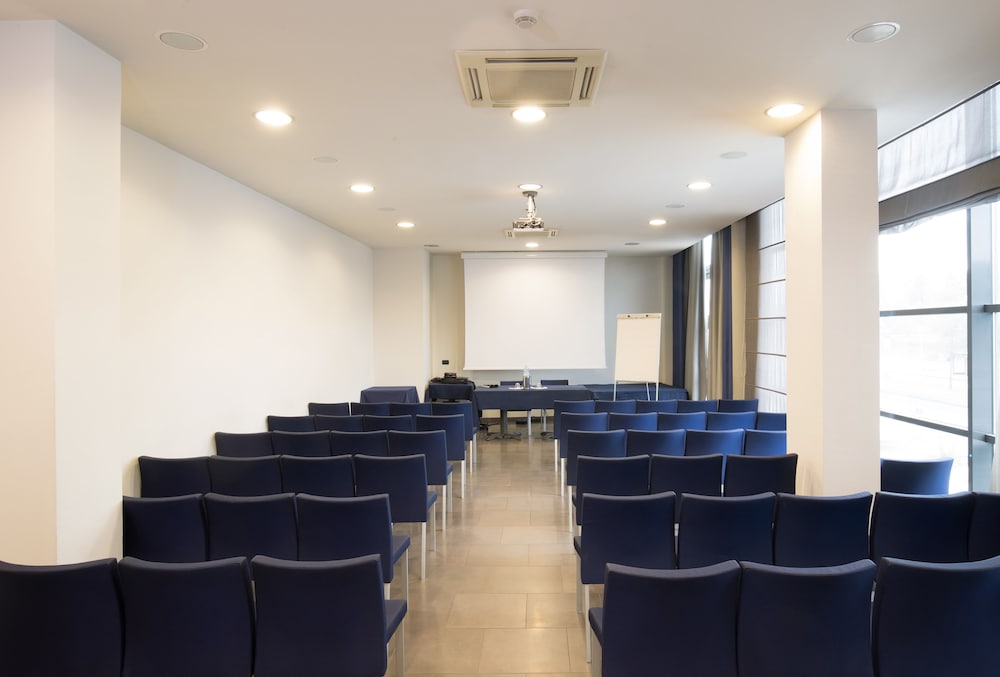 HOTEL DA VINCI 28/32