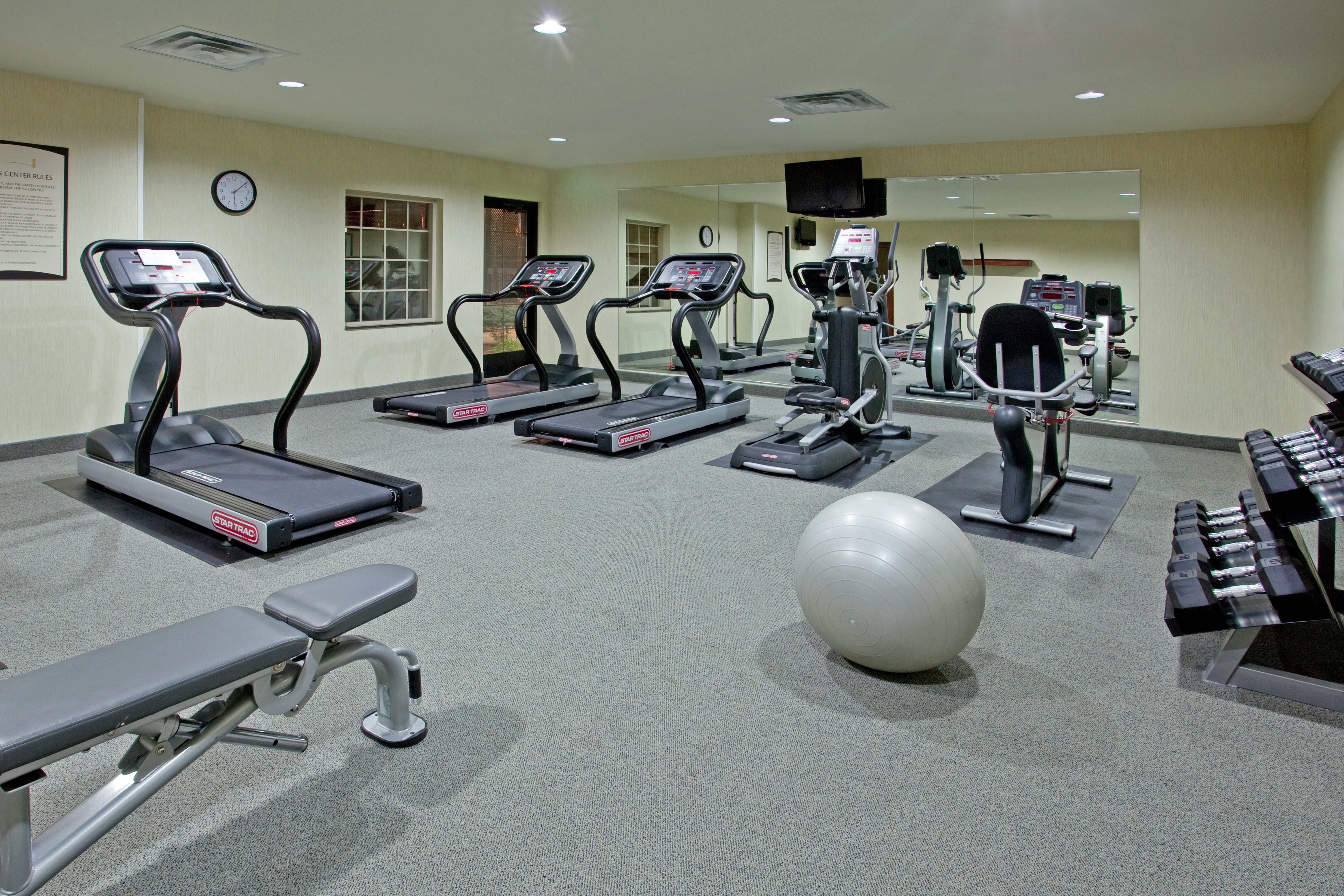 Staybridge Suites Elkhart North 22/55