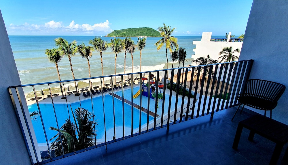 Viaggio Resort Mazatlan 34/44