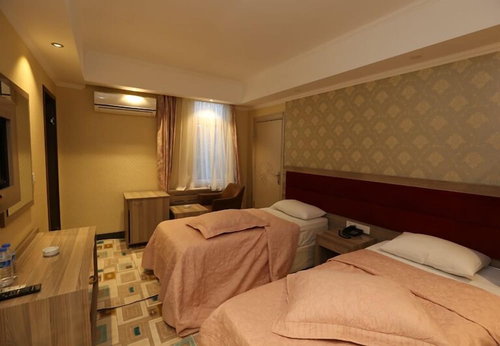Mora Hotel 7/24