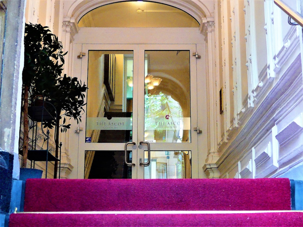 Top the Ascot Hotel Cologne 28/38