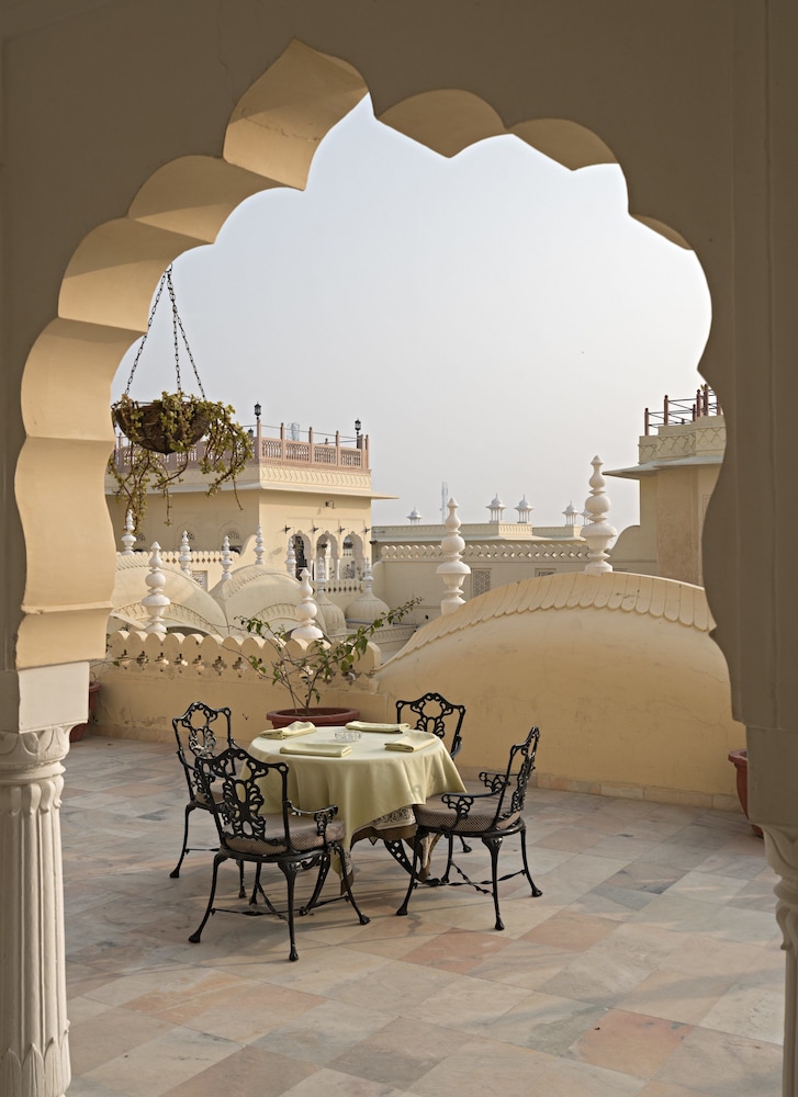 Alsisar Mahal 34/50