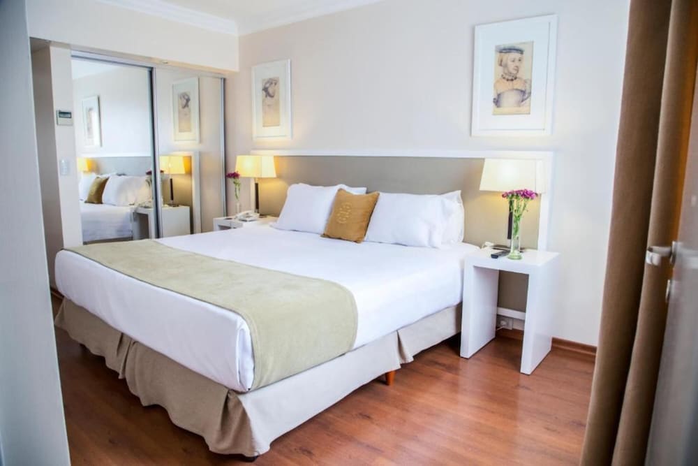 CLASSIC, QUEEN BED