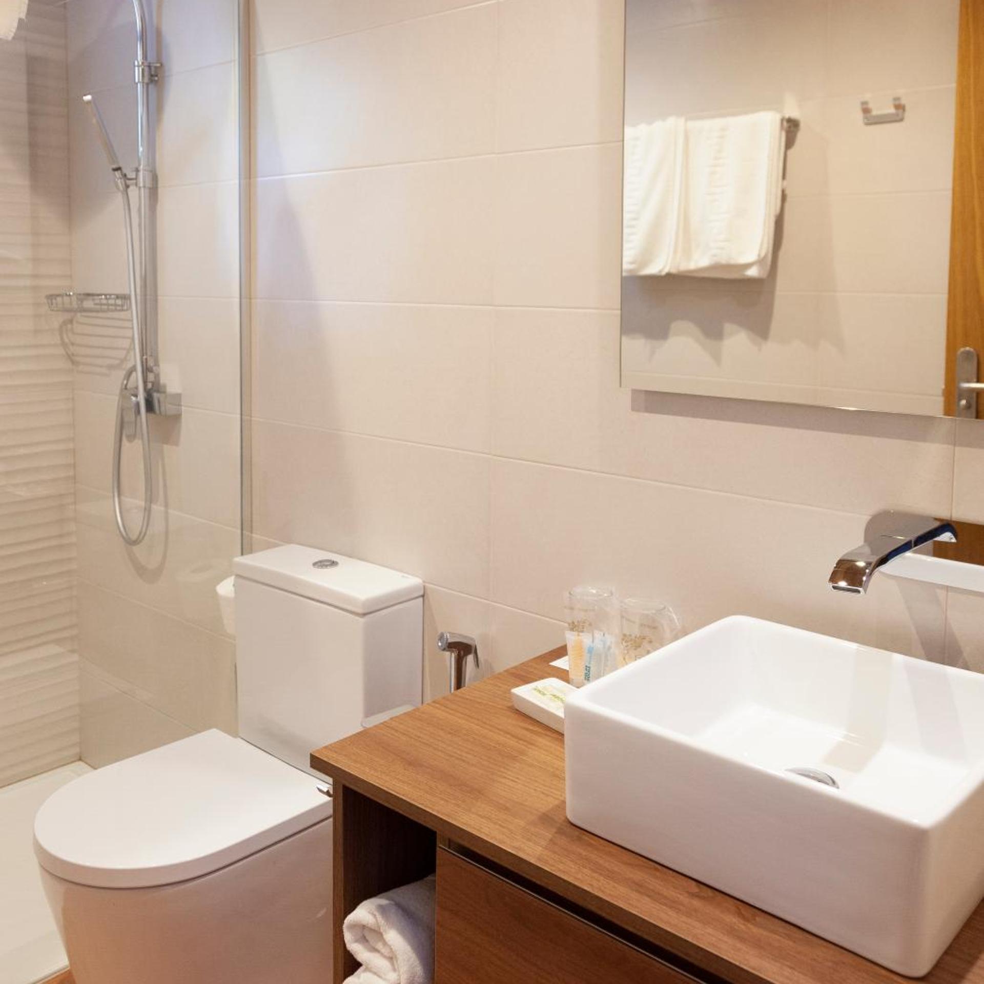 Rocaplana Hostal 43/49