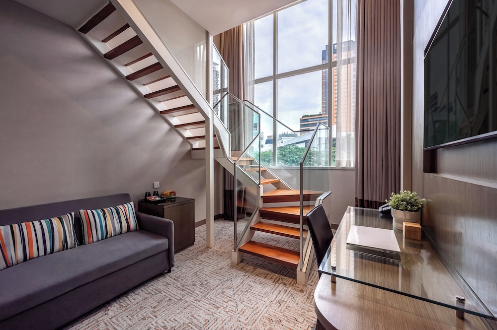 Dorsett Singapore 56/70