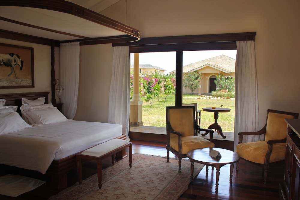 Ocean Beach Resort & Spa 32/81