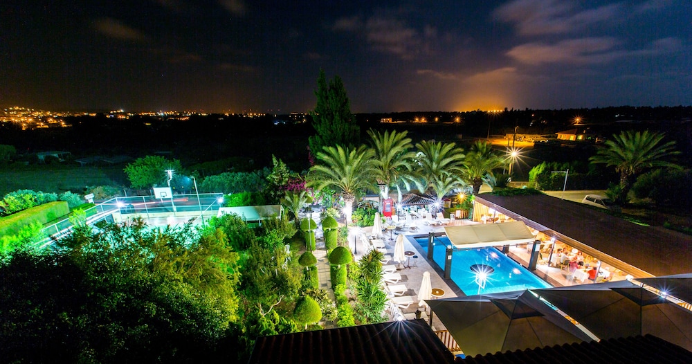 Fitos Inn Guest House 44/50