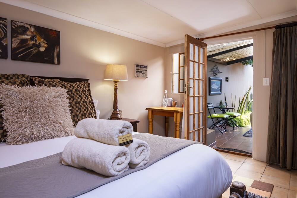 Economy, King Bed
