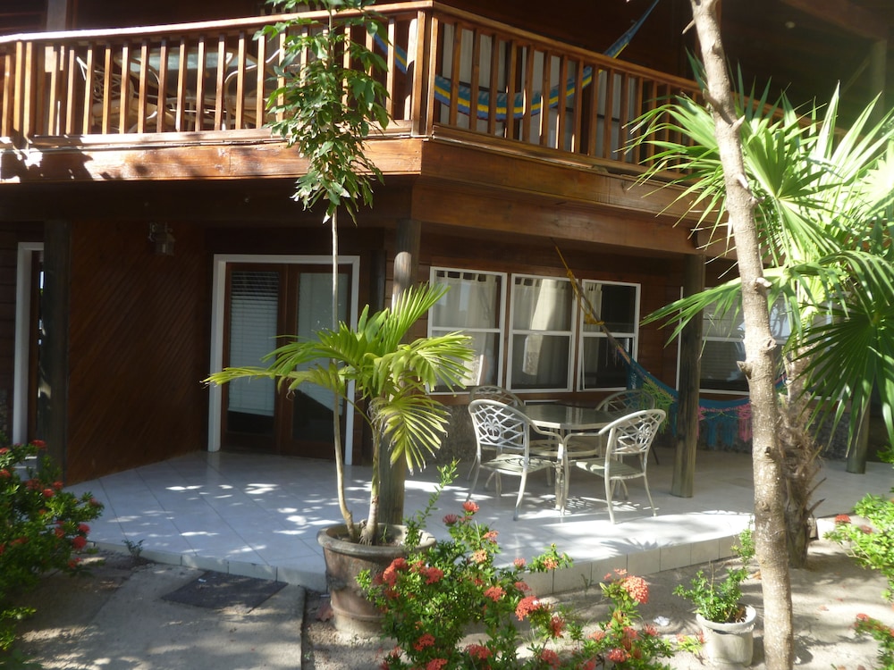 Foster's West Bay Resort 13/69