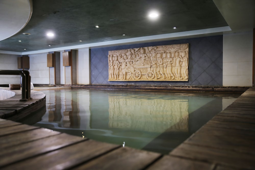 SHAN-YUE hotspring hotel 30/50