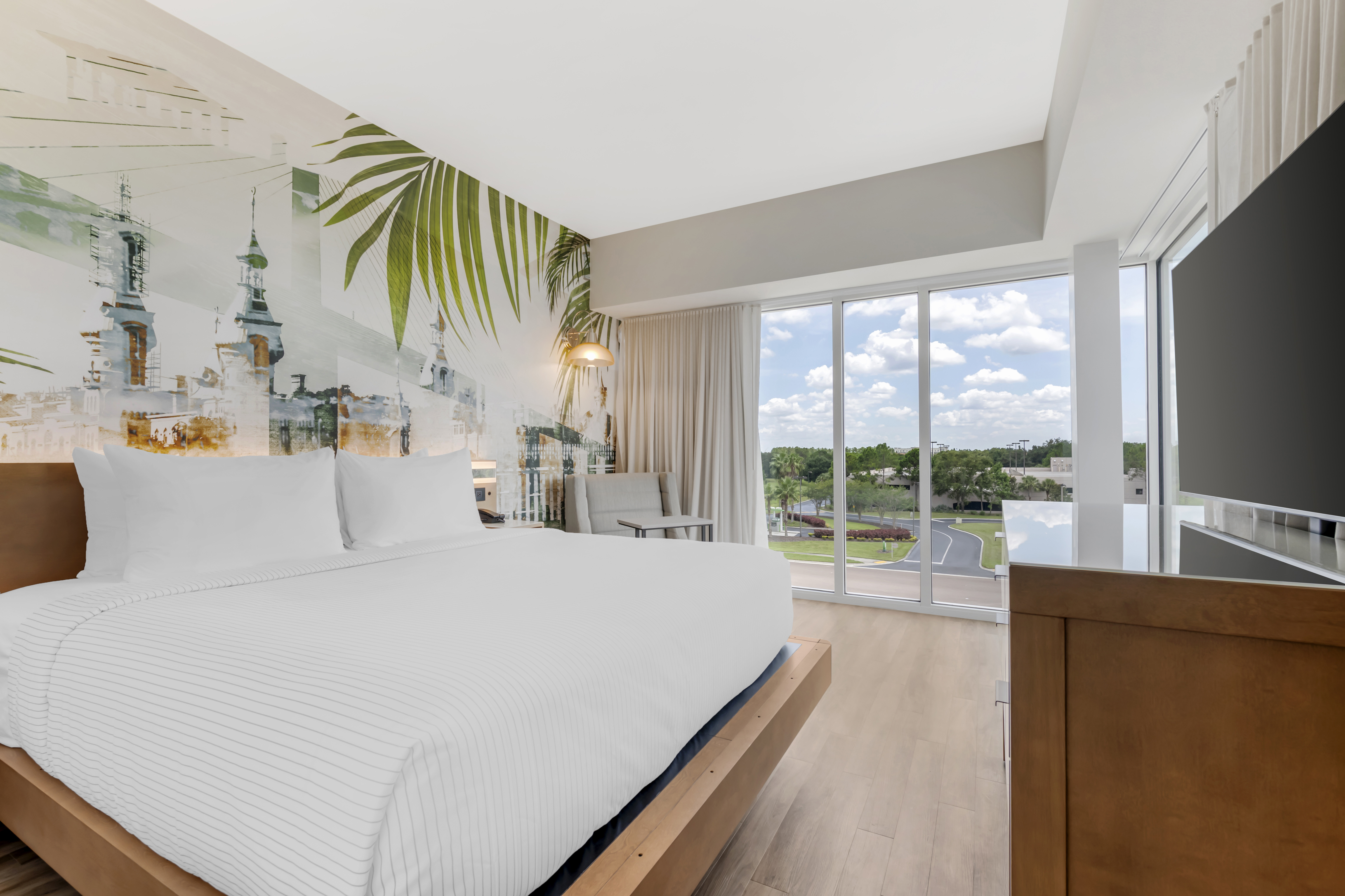 Suite, King Bed