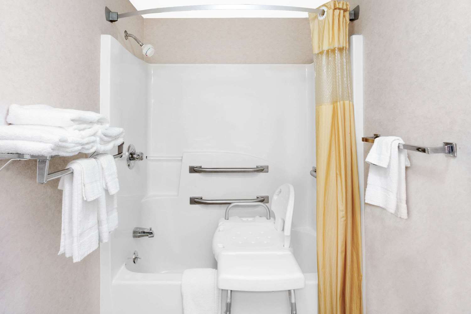 Days Inn by Wyndham Morristown 6/6