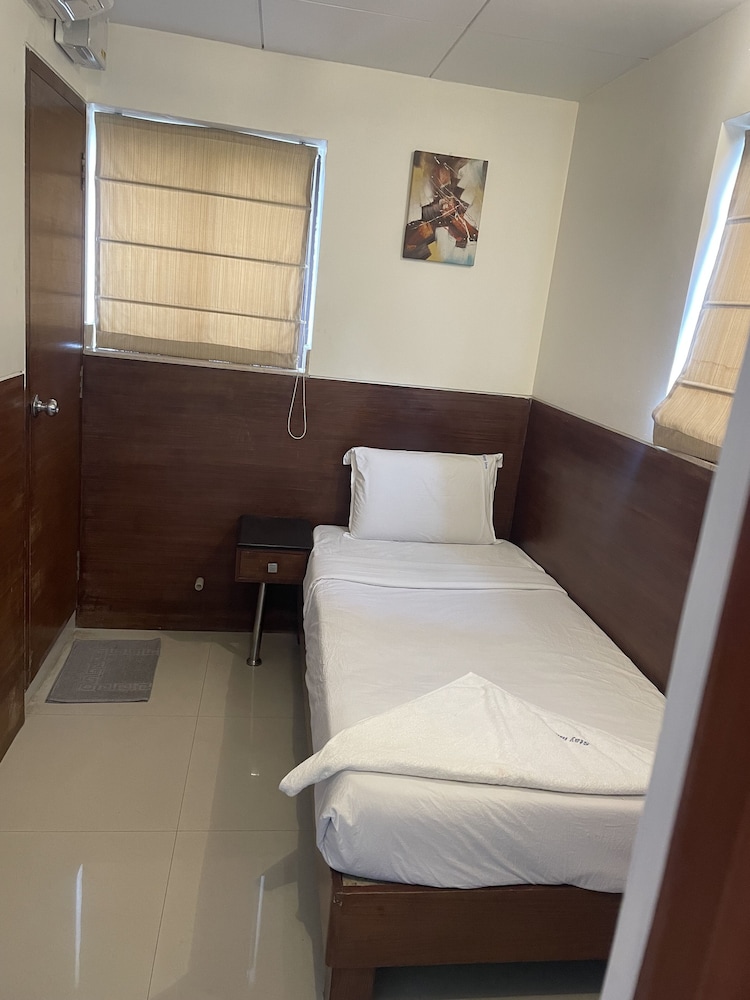 Stay Inn 17/47