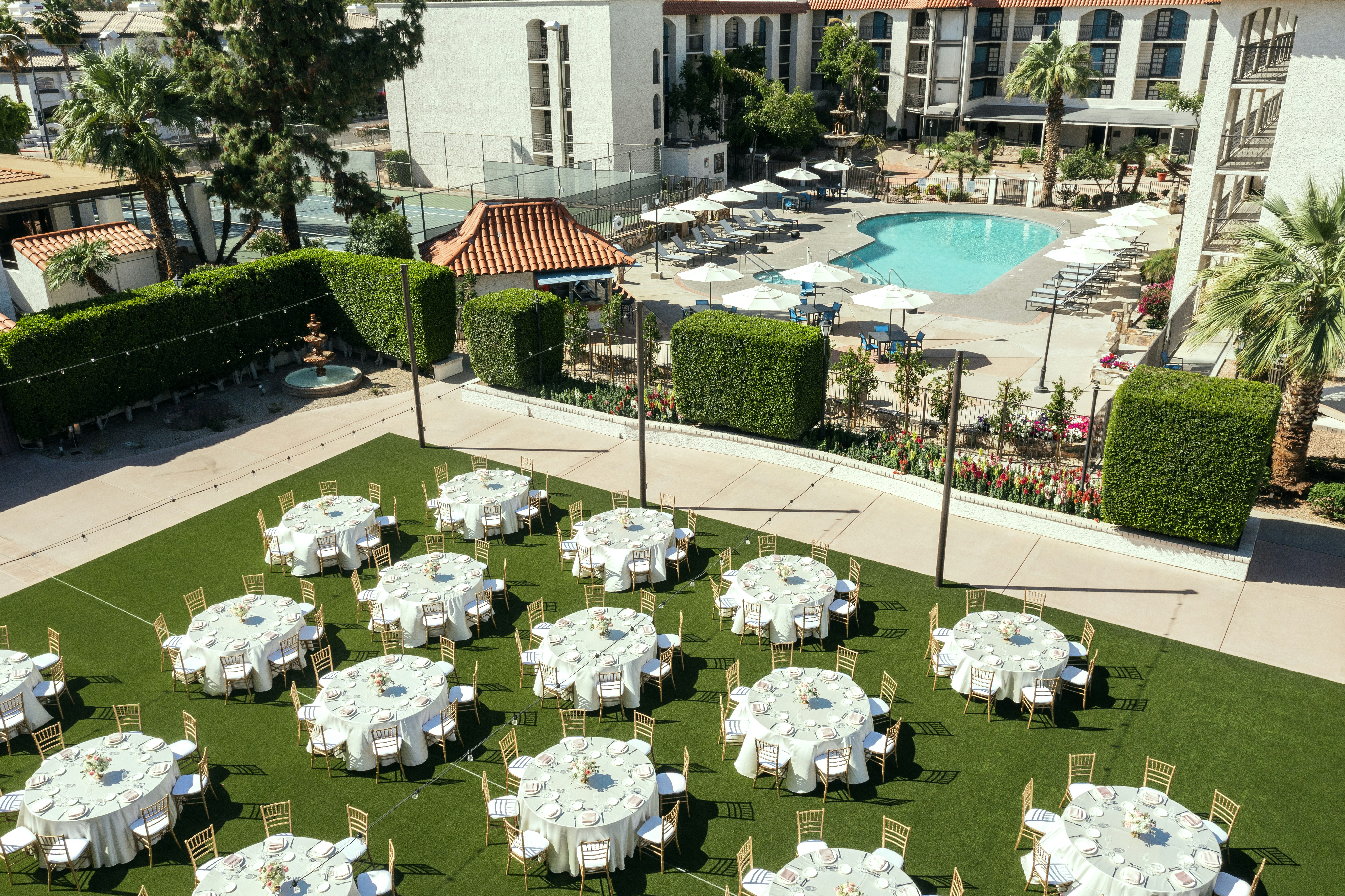Embassy Suites by Hilton Scottsdale Resort 61/63