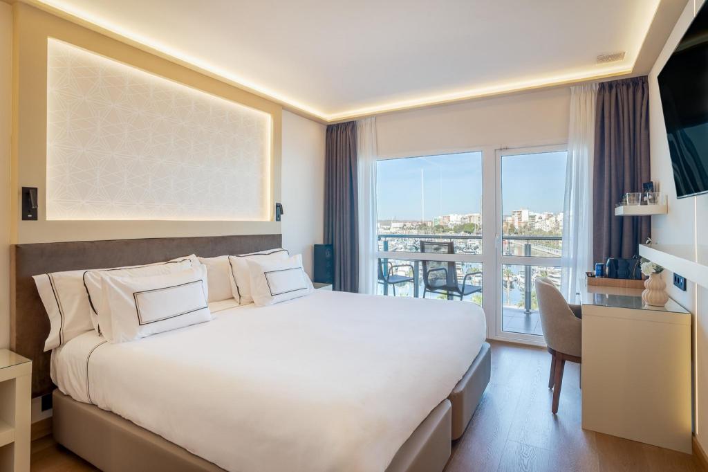 The Level, Premium, Double Bed
