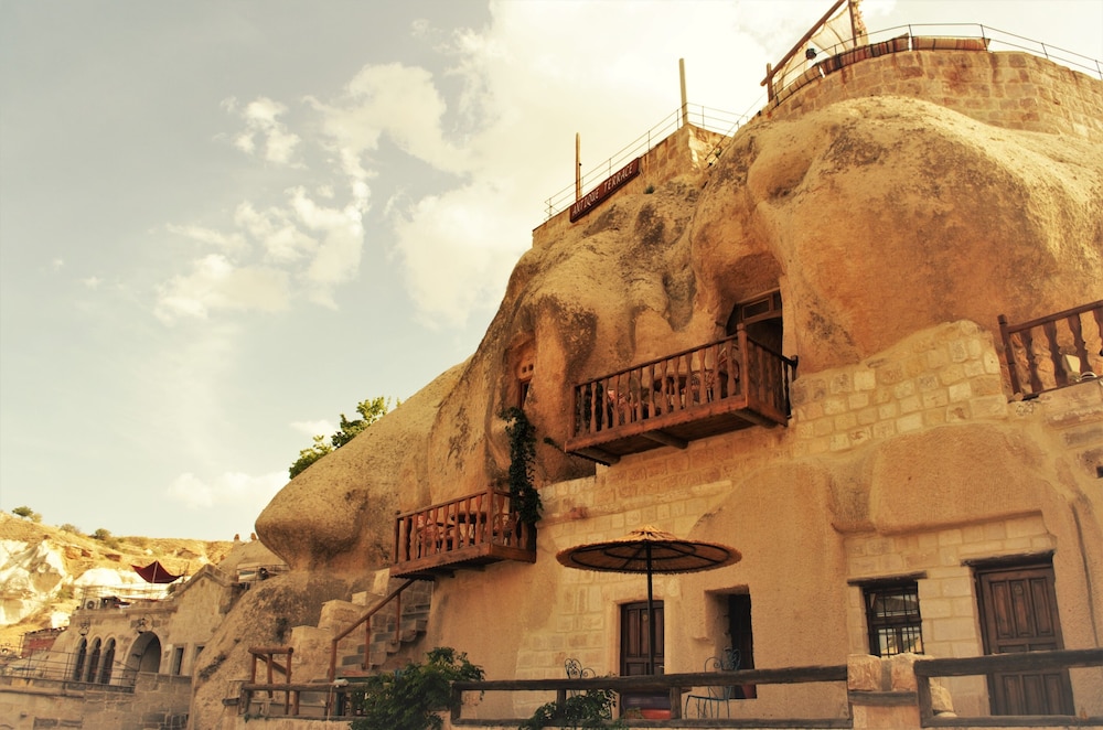 Antique Terrace Suites 39/50