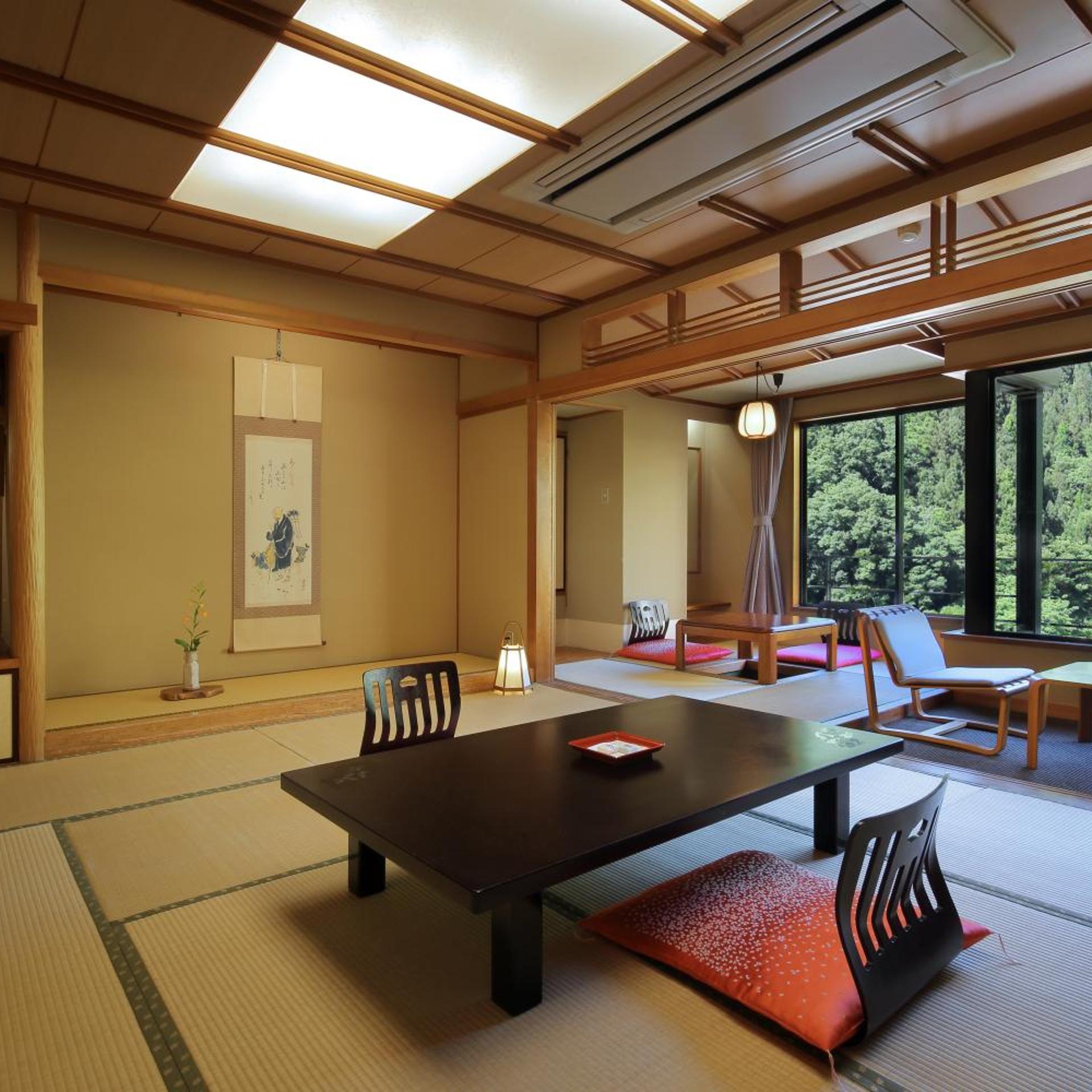 Japanese, Standard, West Wing