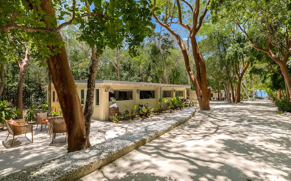 Largo Resort 30/42