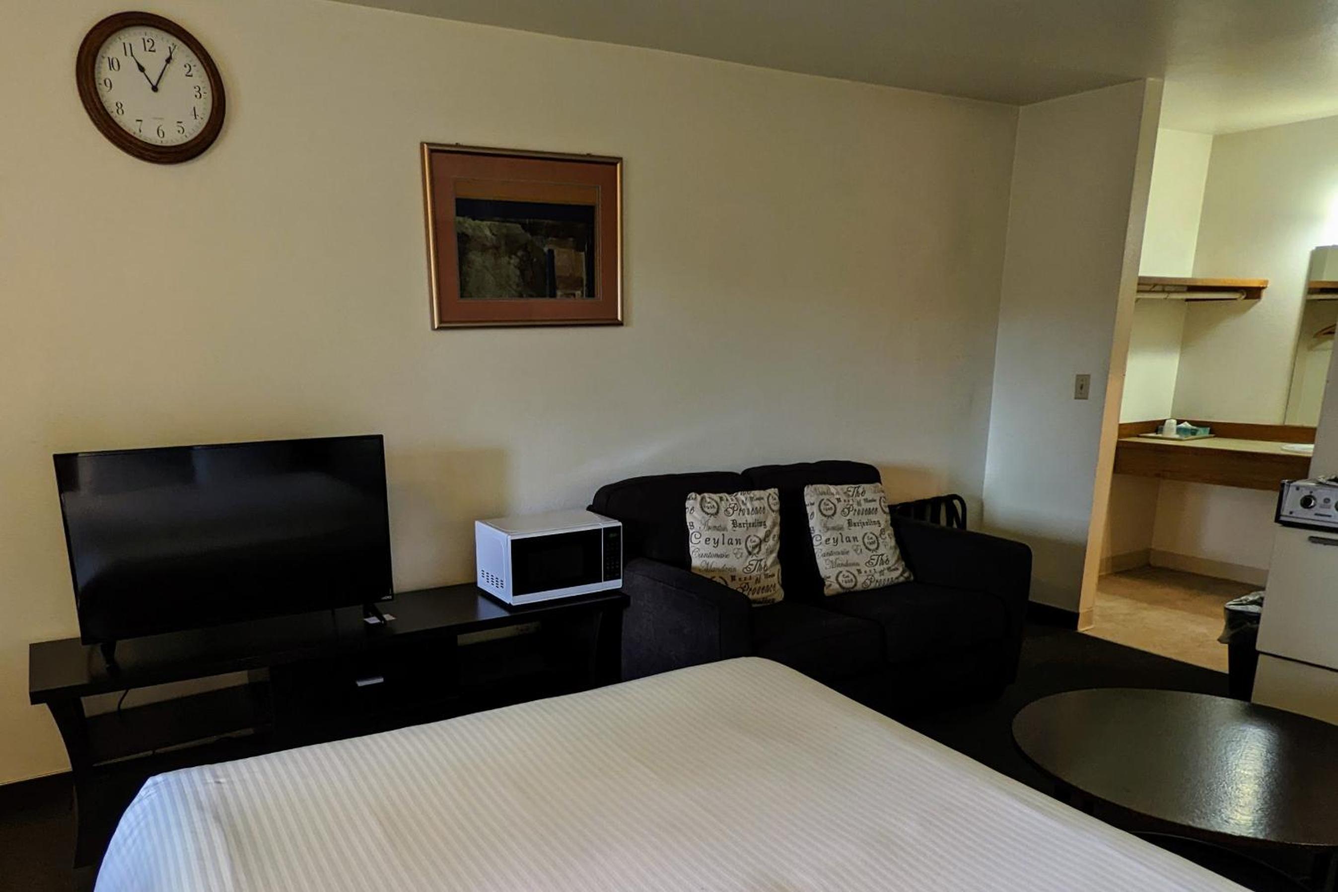 غرفة بسرير كوين، Fairground Inn Monroe WA 5/10