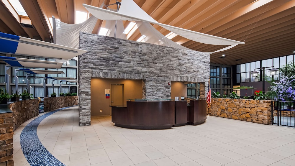 Wingate by Wyndham Kansas City 10/63
