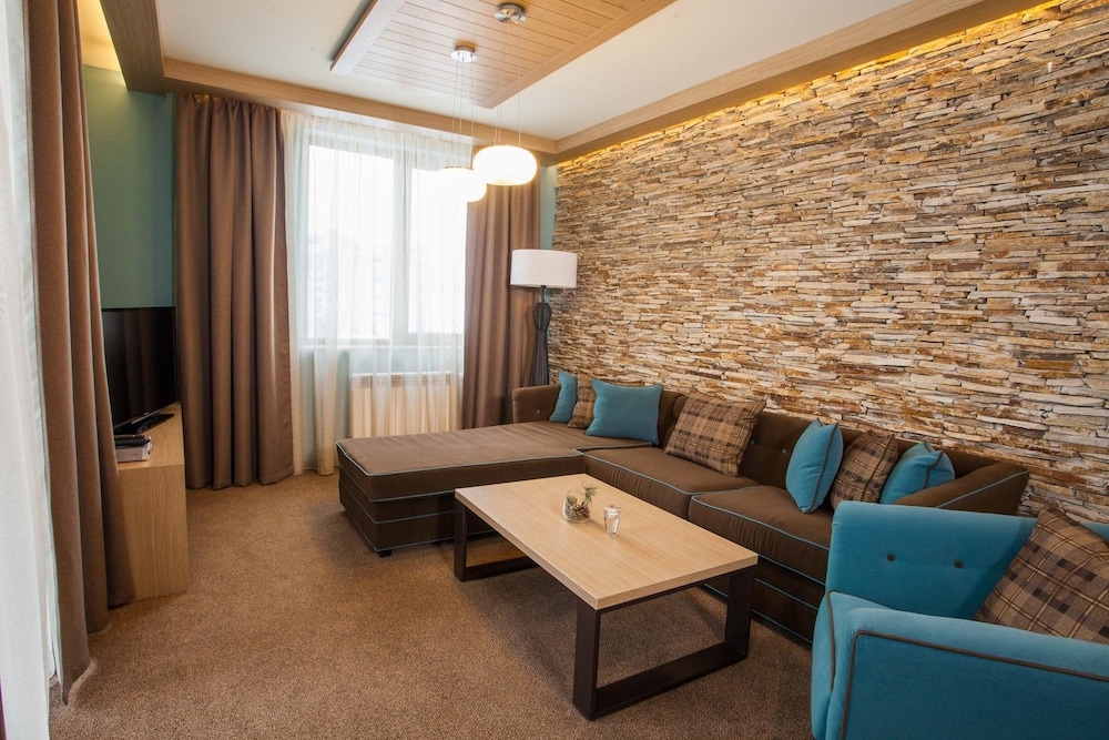 Hotel Amira 30/50